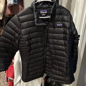 Patagonia women’s Puffer Jacket in Black
